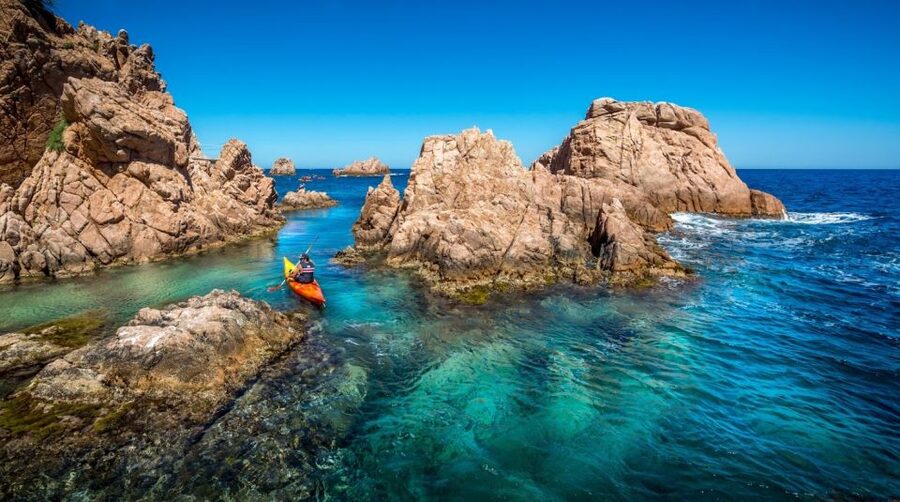 Barcelona: Costa Brava Kayak, Snorkel & Cliff Jump & Lunch - Group Size and Pace: Who This Tour Fits Best