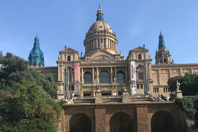 Barcelona E-Bike Guided Tour with Montjuic Hill - Guides, safety, and why “no experience” actually means something