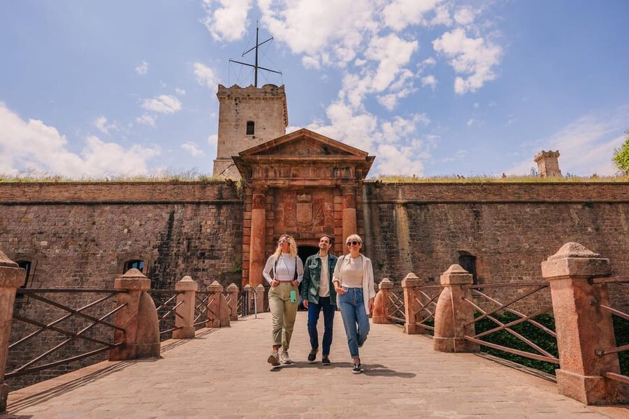 Barcelona: E-Bike Tour with Montjuic Cable Car & Boat Ride - E-bike reality check: effort level, comfort, and who should go