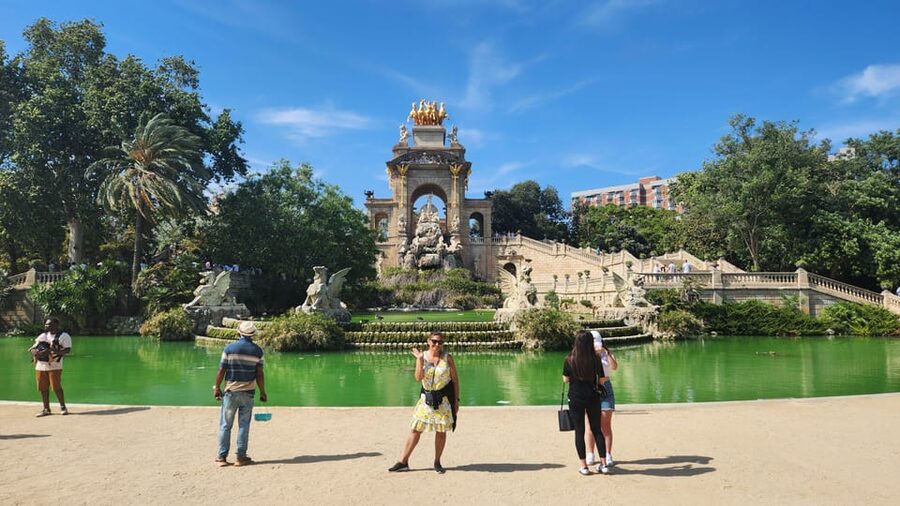 Barcelona: e-scooter and Bike tour - Parliament of Catalonia And Barcelona Zoo: Learning The City Lives Here