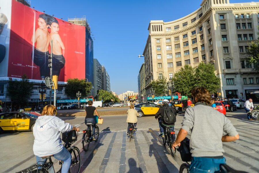 Barcelona eBike Tour with Wine and Tapas Experience - E-bike practicalities: what feels easy, what still requires attention