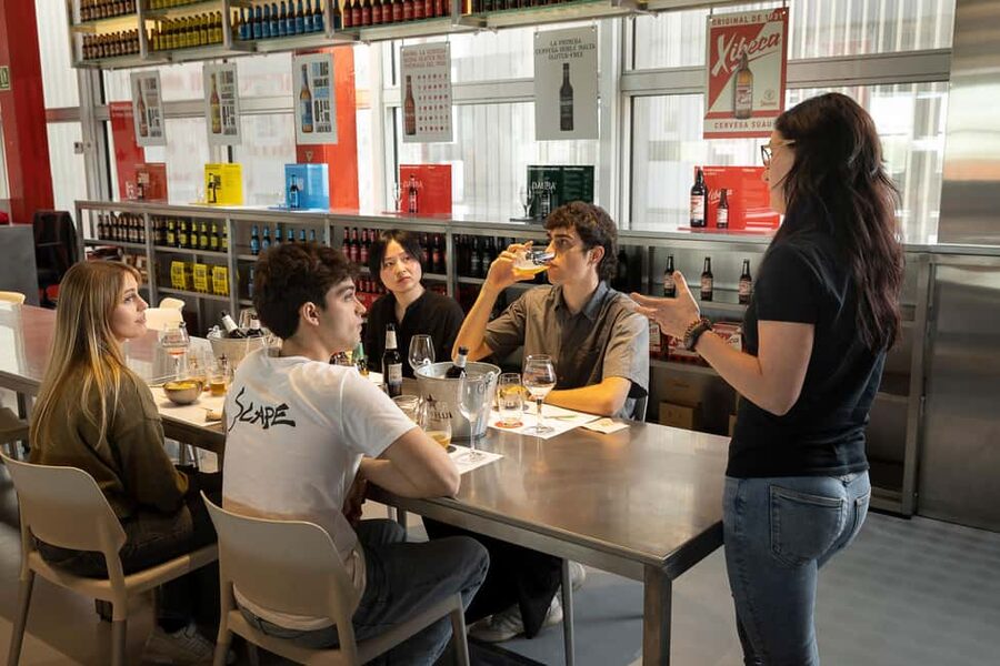 Barcelona: Estrella Damm Brewery Guided Tour with Tasting - Price and Value: What You Get for $17 in 1.5 Hours