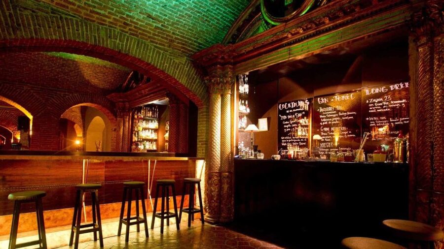 Barcelona: Exclusive Flamenco Show at El Paraigua with Drink - A Friday night flamenco show in El Paraigua’s monastery cellar