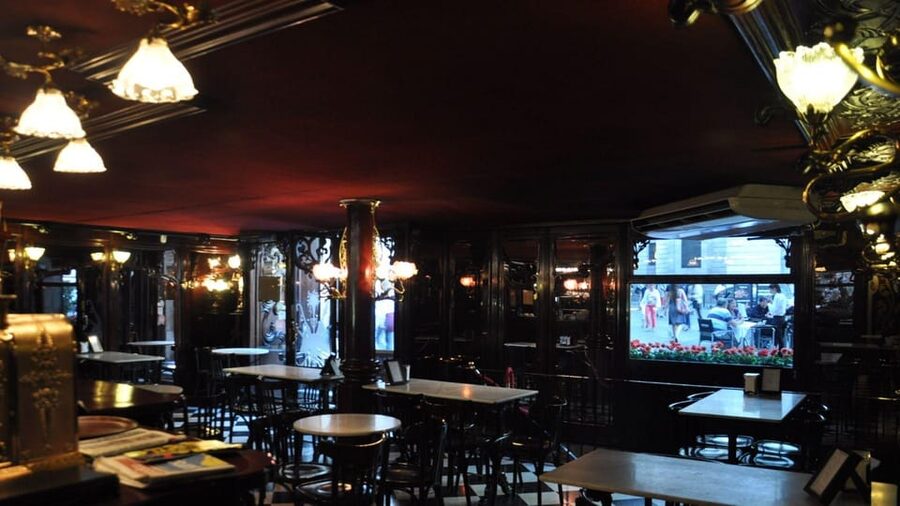 Barcelona: Exclusive Flamenco Show at El Paraigua with Drink - Who should book this flamenco night?