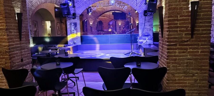 Barcelona: Exclusive Flamenco Show at El Paraigua with Drink - Finding El Paraigua near Plaza Jaume I