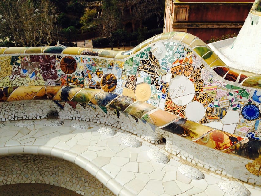 Barcelona: Exclusive Park Güell Private Guided Tour - Meeting point at Carmel 23, and how to avoid a no show