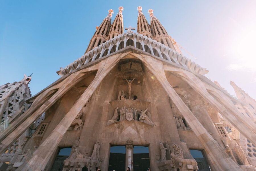 Barcelona: Exclusive Sagrada Familia Private Guided Tour - Key things to know before you go