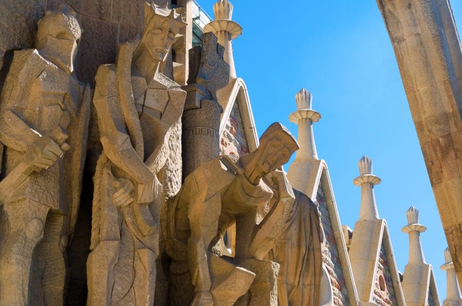 Barcelona: Exclusive Sagrada Familia Private Guided Tour - Who this tour suits best