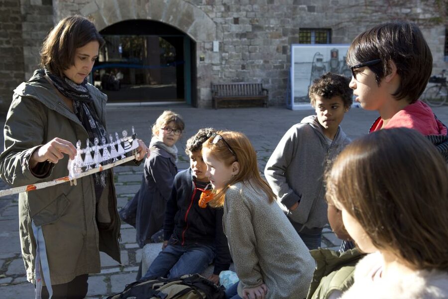 Barcelona: Family Tour in the Footsteps of Columbus - A Kid-Friendly Columbus Story Walk Through Barcelona