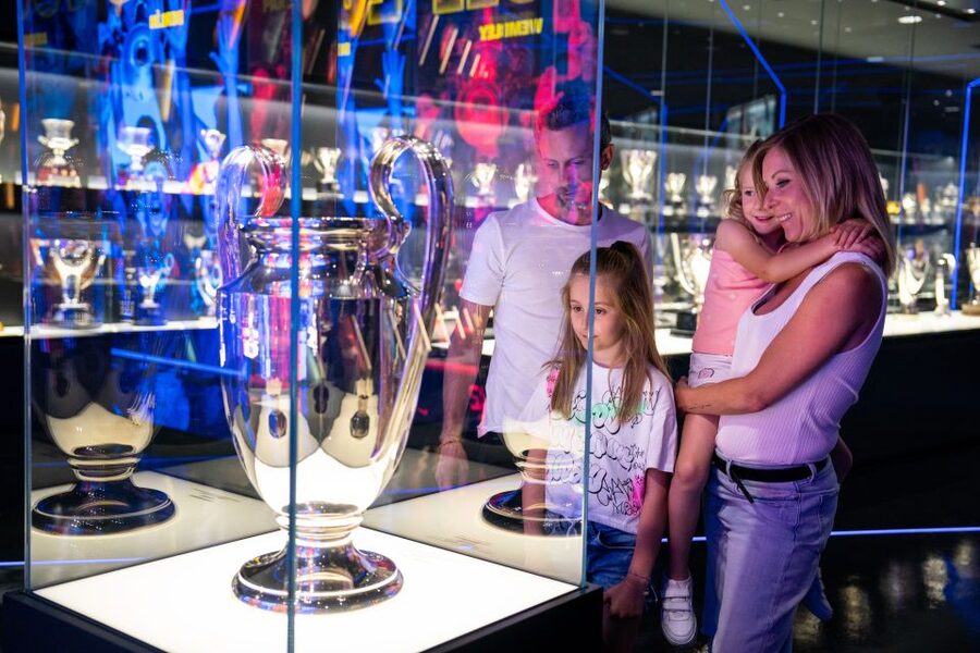 Barcelona: FC Barcelona Museum "Barça Immersive Tour" Ticket - Getting oriented at the Welcome Area and the audio guide setup