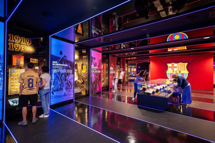 Barcelona: FC Barcelona Museum "Barça Immersive Tour" Ticket - Tots units fem força and the men’s and women’s first teams
