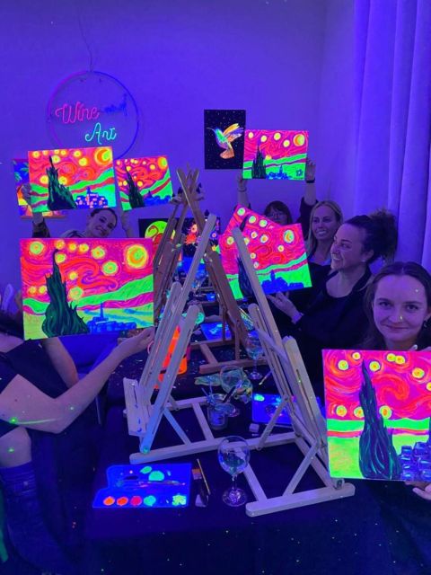 Barcelona: Fluorescent Paint and Wine Workshop - Practical Tips Before You Go