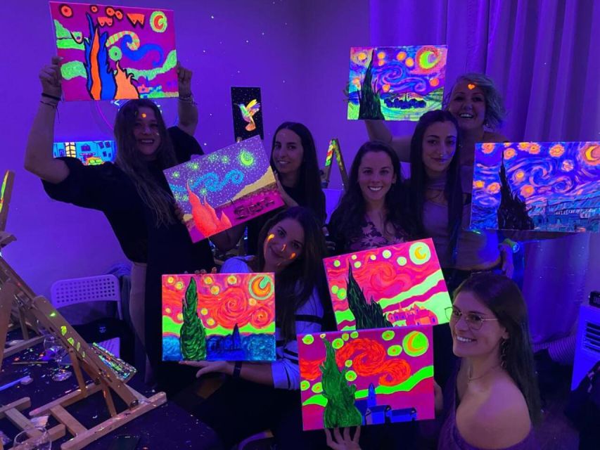 Barcelona: Fluorescent Paint and Wine Workshop - Unlimited Wine and Soft Drinks: Fun Fuel for a Relaxed Night