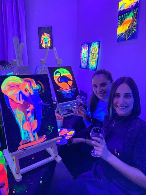 Barcelona: Fluorescent Paint and Wine Workshop - Saturday and Sunday at 11:00 am to 1:30 pm: Standard Acrylics Instead of Fluorescent