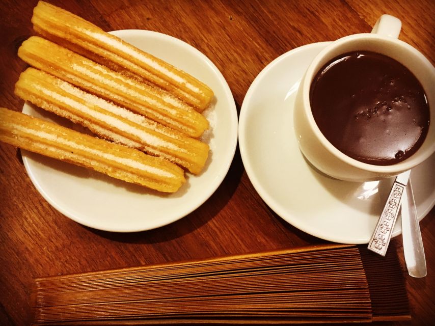 Barcelona: Food & Drink Tasting Tour in Traditional Taverns - Why this Barcelona private food and drink tour hits the right notes