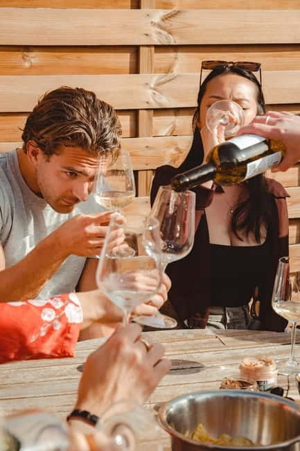 Barcelona: Fun & Unpretentious Rooftop Wine Tasting - Sunset Views From the Rooftop: The Part You Feel in Your Body
