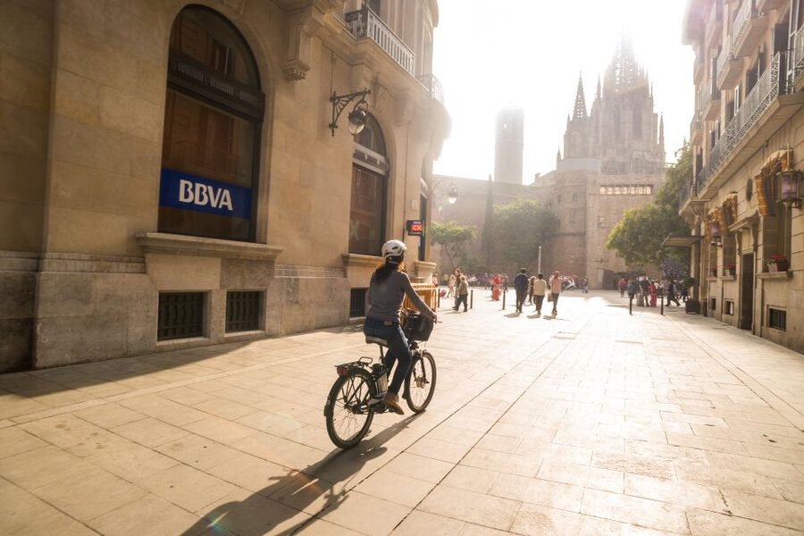 barcelona: Gaudi Highlights eBike tour - Casa Milà (La Pedrera): undulating stone and surreal chimneys