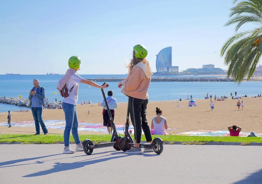 Barcelona: Gaudi Highlights Guided Tour by Electric Scooter - Olympic Port and Vila Olímpica: when the tour turns from city to sea