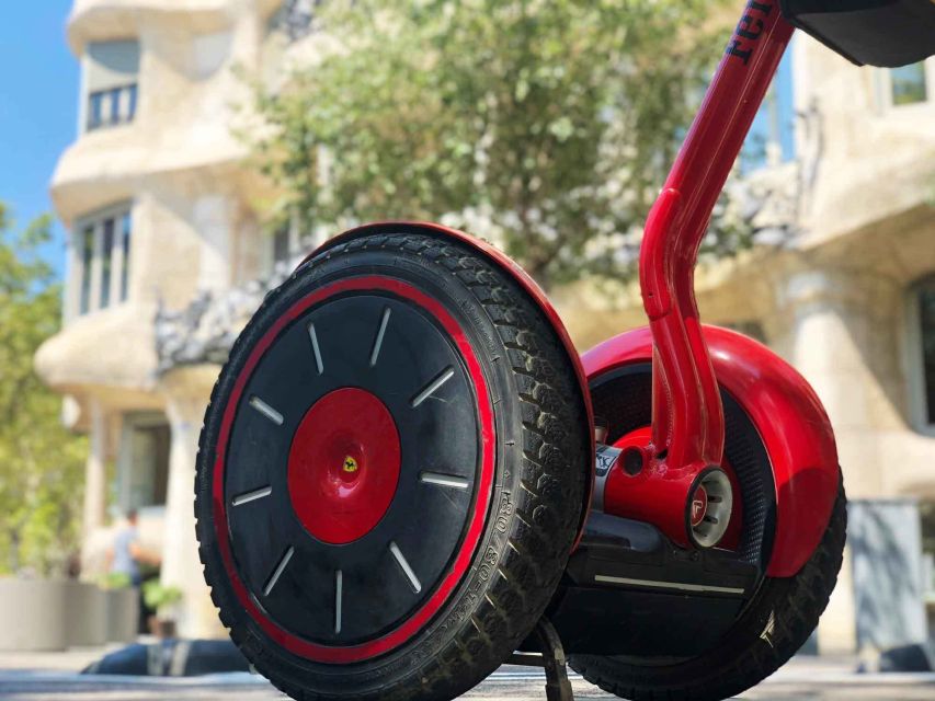 Barcelona: Gaudí Sightseeing Guided Segway Tour - Gothic Quarter to Port Vell: starting in the old city then steering toward the harbor