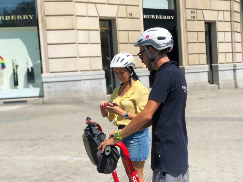 Barcelona: Gaudí Sightseeing Guided Segway Tour - Sagrada Familia exterior stop: what you get and what you do not get