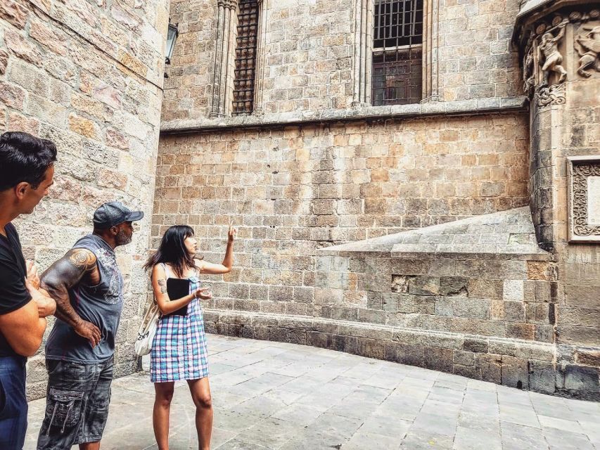 Barcelona: Gothic Quarter and Flamenco Show (Small Group) - Practical Tips to Make Your Night Go Smooth