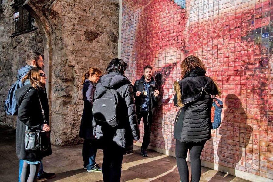 Barcelona: Gothic Quarter Gems Private Walking Tour - Key highlights at a glance