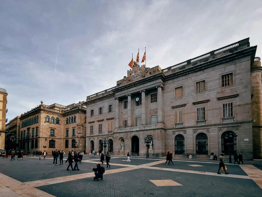 Barcelona: Gothic Quarter Gems Private Walking Tour - Ending at Sant Miquel Square: what to do with your new map of the area
