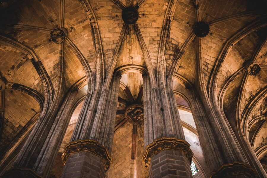 Barcelona: Gothic Quarter & La Sagrada Familia Private Tour - Hotel pickup, then the Gothic Quarter where Barcelona turns medieval