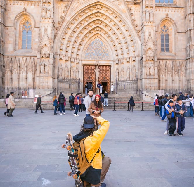 Barcelona: Gothic Quarter Private Photoshoot Experience - Starting near Pla de la Seu, then chasing the best light