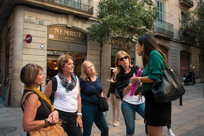Barcelona Gothic Quarter's Deepest Secrets & Sangria - What makes the guides stand out in practice