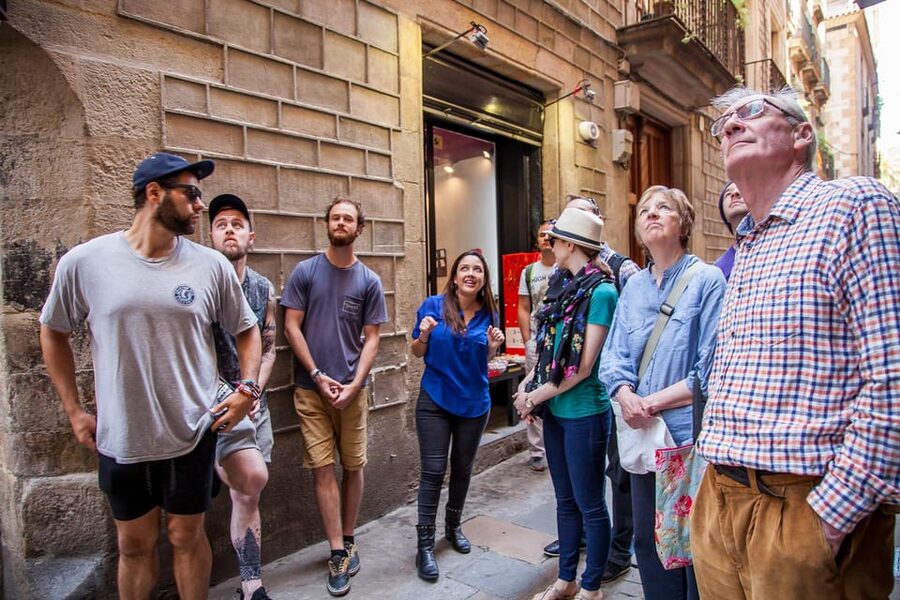 Barcelona: Gothic Quarter's Deepest Secrets Tour and Sangria - Gothic Quarter, politics, and a drink at the end