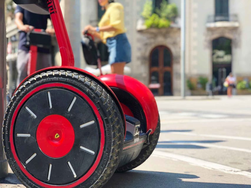 Barcelona: Gothic Quarter & Sagrada Familia Area Segway Tour - Guide impact, languages, and why the pace tends to feel easy
