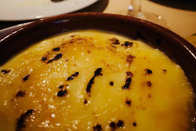 Barcelona Gothic Quarter VIP Tapas & Wine Tour - Stop 1 at Carrer dels Assaonadors: vermouth, omelette, and creative comfort