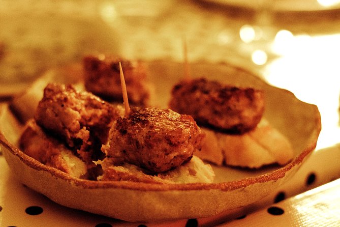 Barcelona Gothic Quarter VIP Tapas & Wine Tour - Price and time: what $181.46 buys you in real terms