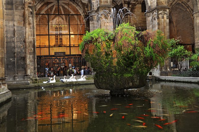 Barcelona: Gothic Quarter Walking Tour - Why the Gothic Quarter Stories Work in 3.5 Hours