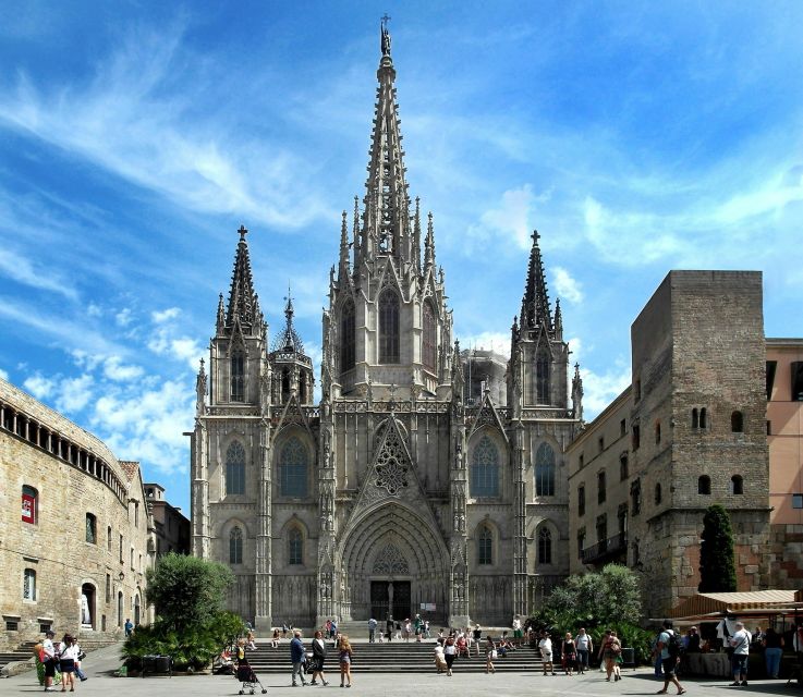 Barcelona: Gothic Quarter Walking Tour with Optional Pintxos - Step Into the Gothic Quarter Story, Without Getting Lost