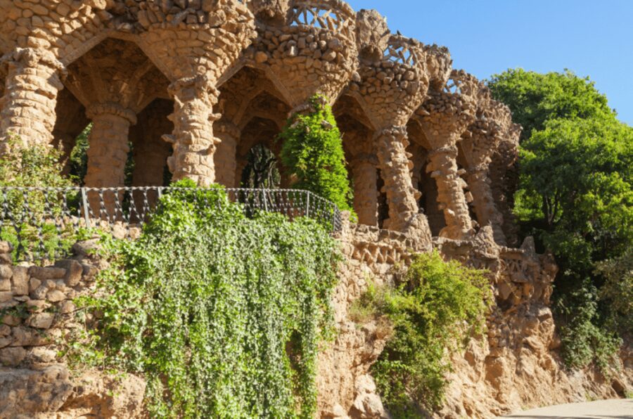 Barcelona: Guell Park Small-Group Tour & Dragon Stairway - Key points for your Park Güell hour