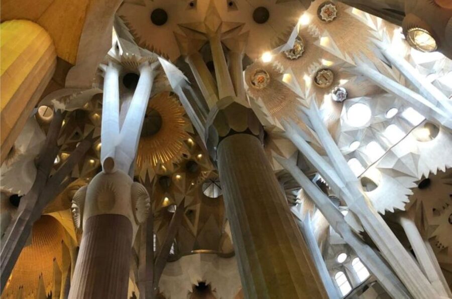 Barcelona: Guided Sagrada Familia Tour & Skip-The-Line Entry - Key things to know before you go