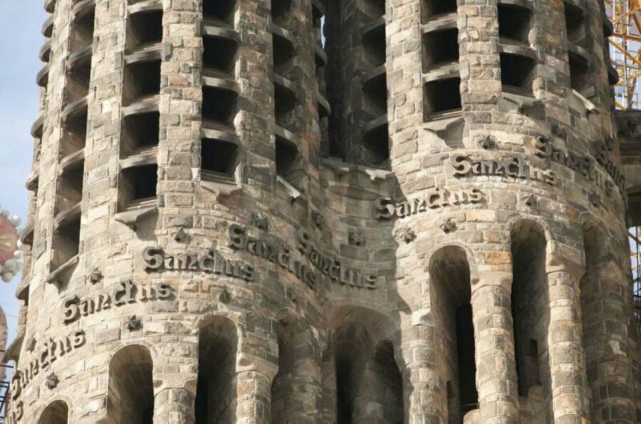 Barcelona: Guided Sagrada Familia Tour & Skip-The-Line Entry - Best fit: who this tour is for, and who should pass