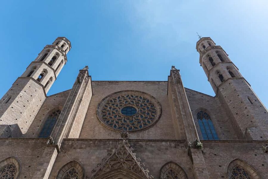 Barcelona guided tour in French - The Price Question: Is $42 Good Value for This Format?