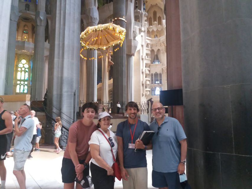 Barcelona: Guided Tour of Sagrada Familia - The 1.5-Hour Flow, Step by Step
