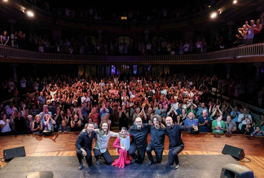 Barcelona: Guitar Trio & Dance @ Palau de la Música - Paco de Lucía tribute, right where the music belongs
