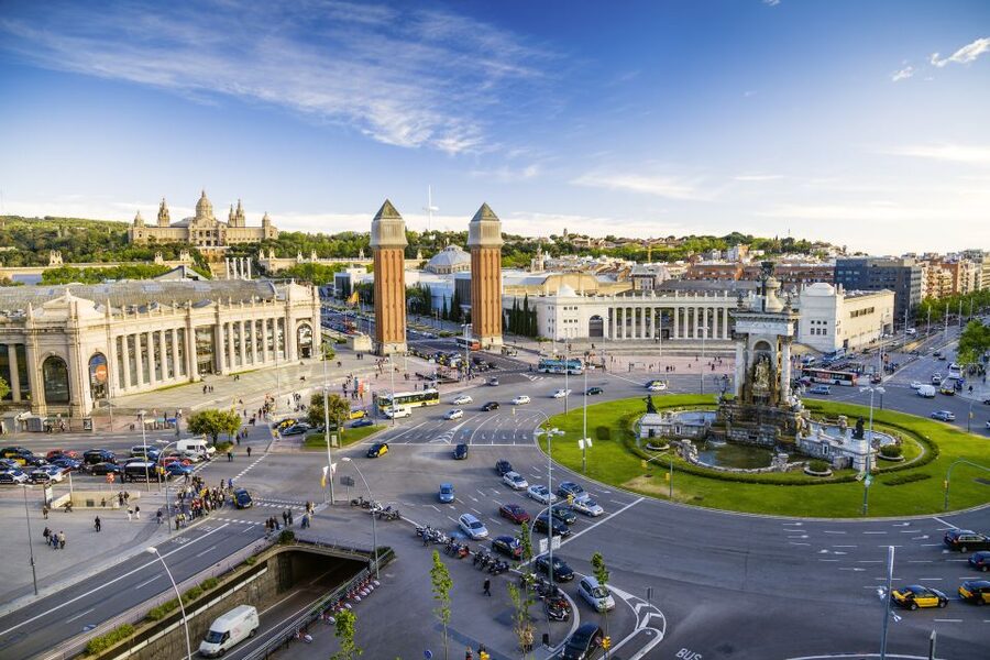 Barcelona: Half Day Tour on Sidecar Motorcycle - El Born, Arc de Triomf, and Passeig de Gracia Streets