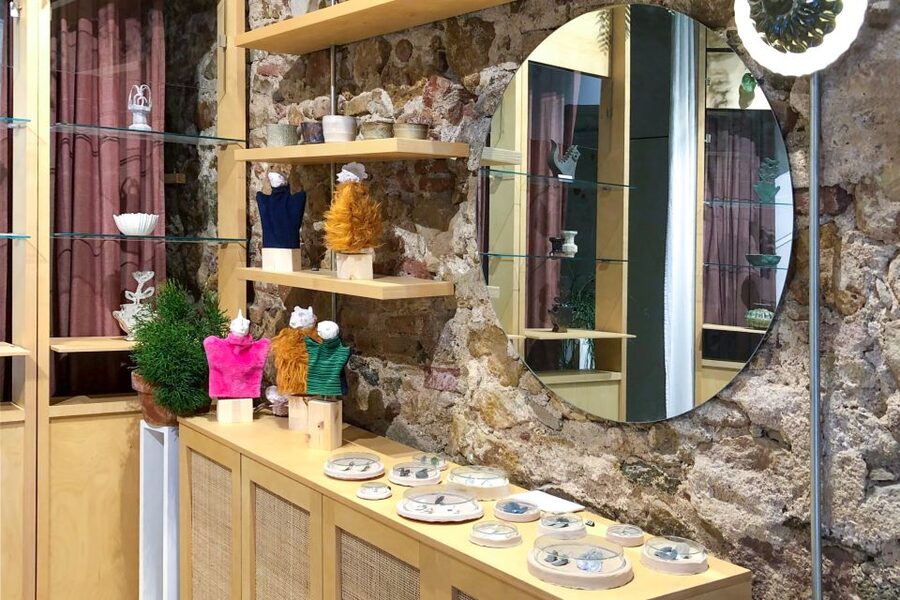Barcelona: Handmade Ceramic Tiles Workshop - Decorating your own tile, from simple ideas to results you’ll want to keep