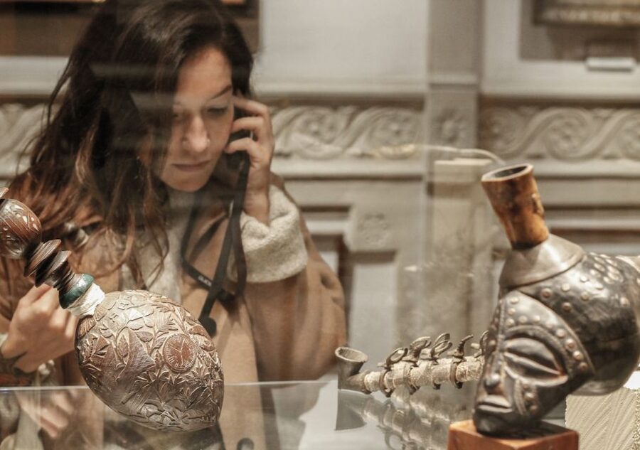 Barcelona: Hash Marihuana & Hemp Museum Entry Ticket - Entering the modernista palace experience