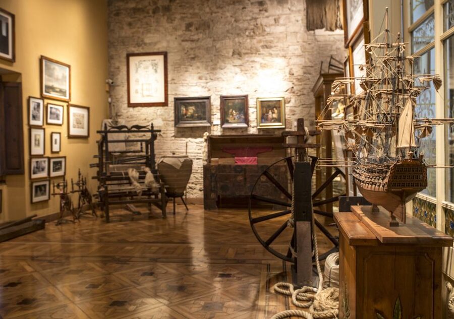 Barcelona: Hash Marihuana & Hemp Museum Entry Ticket - Photo booth and the shop: two easy ways to leave with more than facts