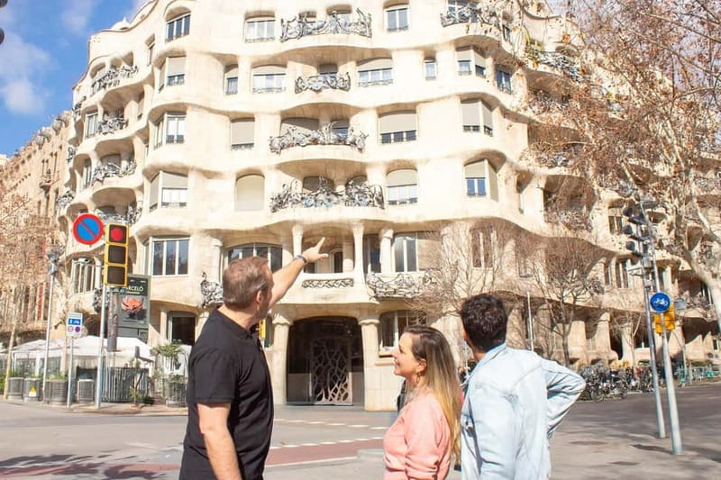 Barcelona: Helicopter Flight, Boat Ride, and Walking Tour - Passeig de Gràcia stroll: Casa Milà and Casa Batlló up close