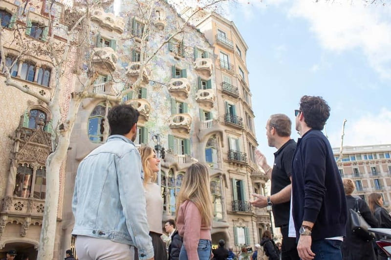 Barcelona: Helicopter Flight, Boat Ride, and Walking Tour - One hour on the water: Port Vell boat cruise and where to relax