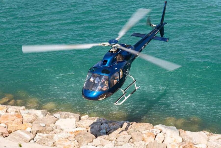 Barcelona: Helicopter Tour - The Old City to Sagrada Familia: your best Gaudí view per minute