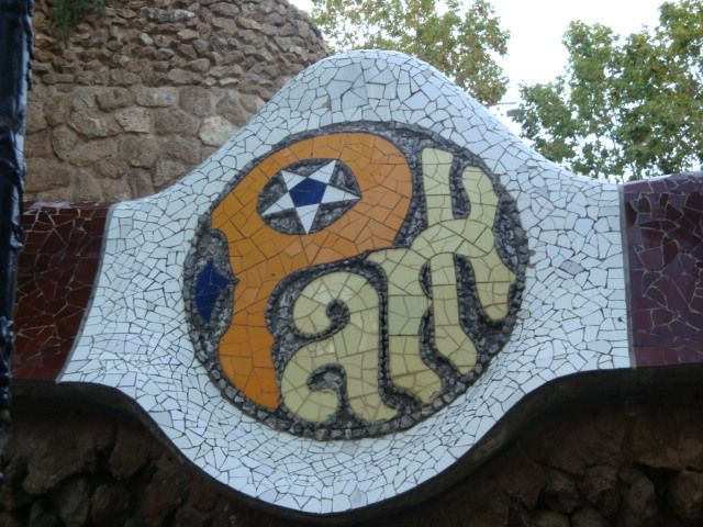 Barcelona: Hidden Secrets City Tour in German or English - Picking the Right Guide Language: English or German